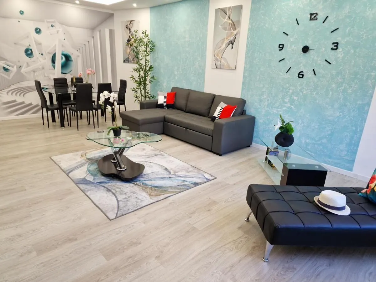Daniel Beachfront, 2 Rooms Wifi Free Playa de las Americas  Hiszpania