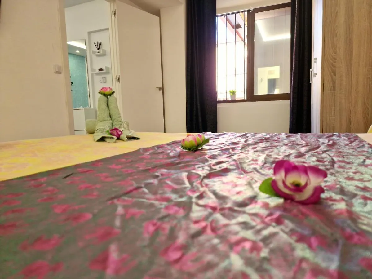 Daniel Beachfront, 2 Rooms Wifi Free Playa de las Americas  Dom wakacyjny