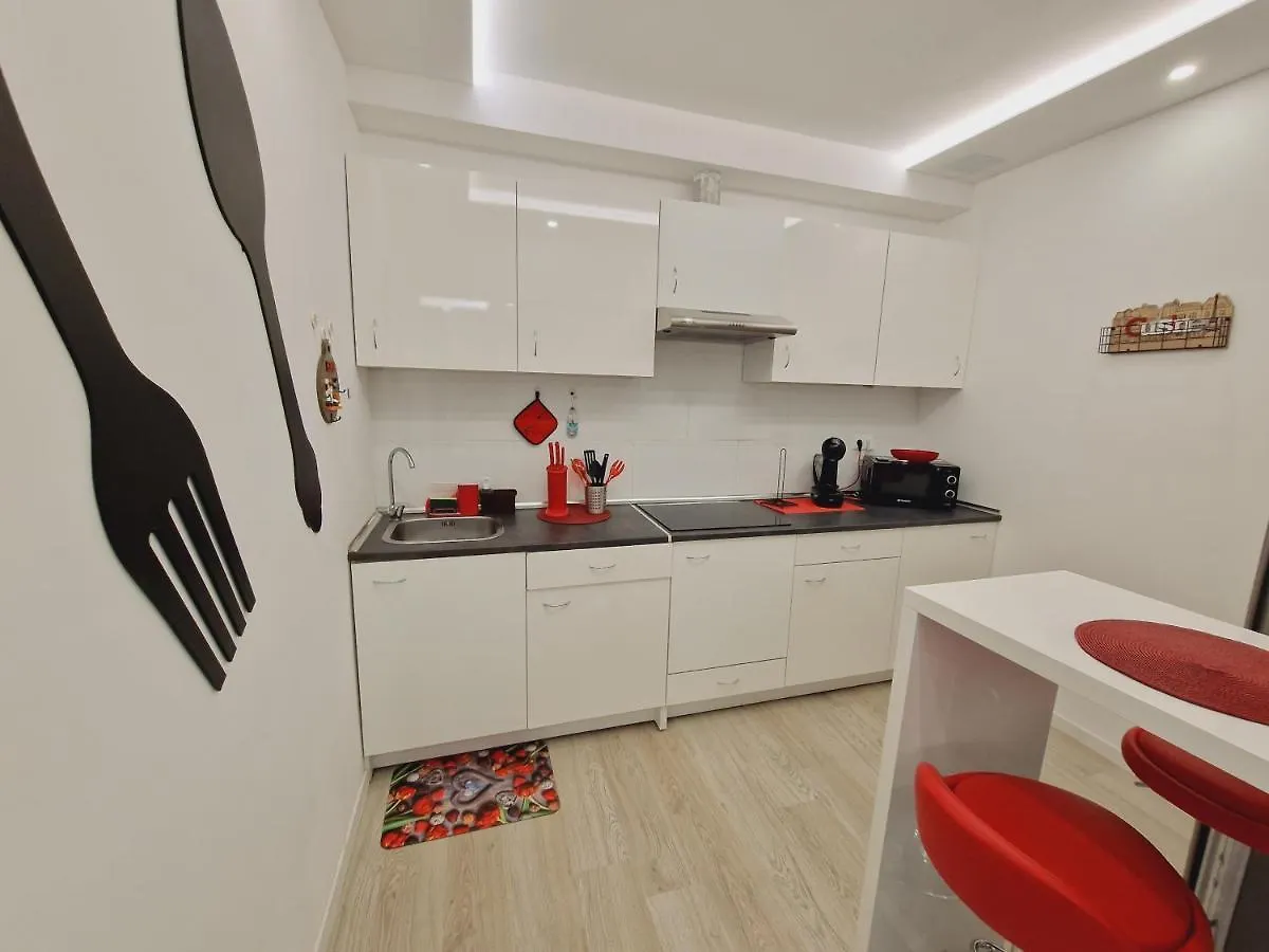 Daniel Beachfront, 2 Rooms Wifi Free Playa de las Americas  Dom wakacyjny Playa de las Americas (Tenerife)